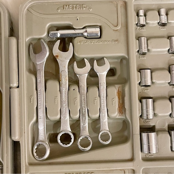 Trades Pro 127pc Mechanics Tool Set - Picture 7 of 13
